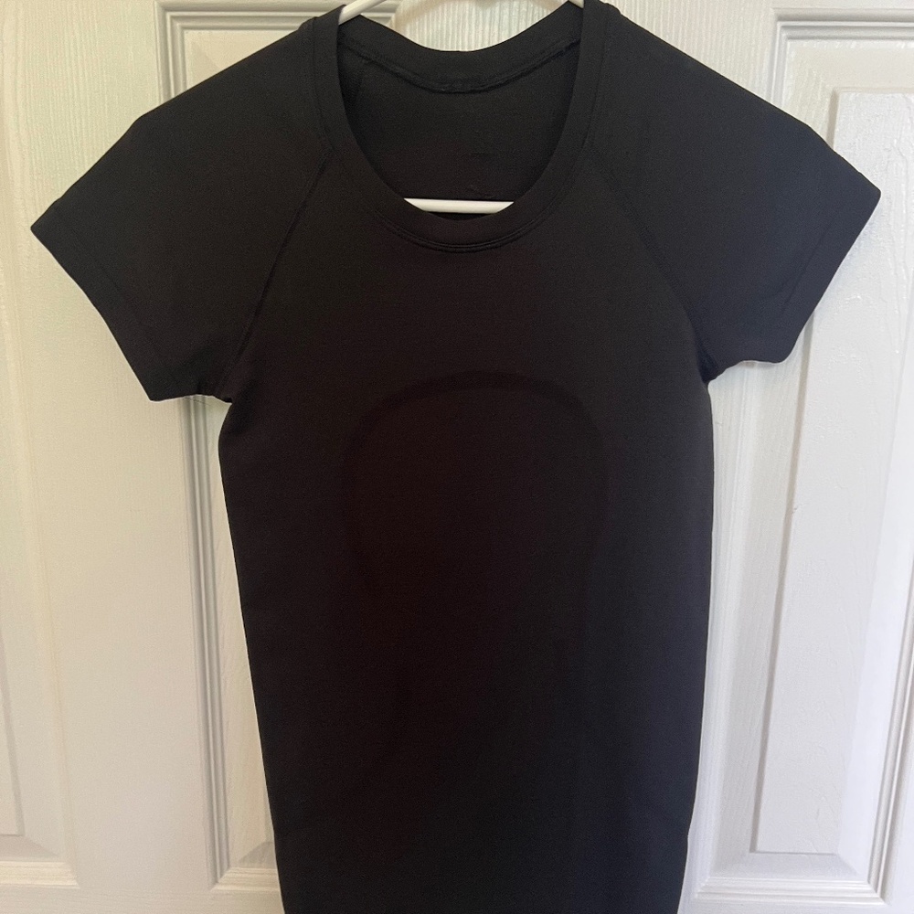Lululemon Swifty Tech Short Sleeve Top , size 2